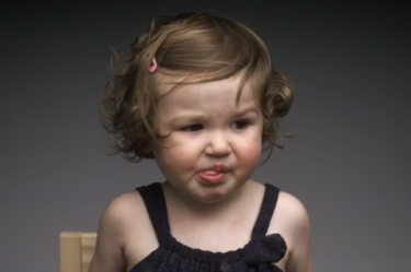 Slow Motion Video of Kids Trying New Foods «