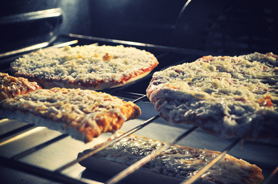 Frozen Pizza with the Frozen Food Master (AUDIO)